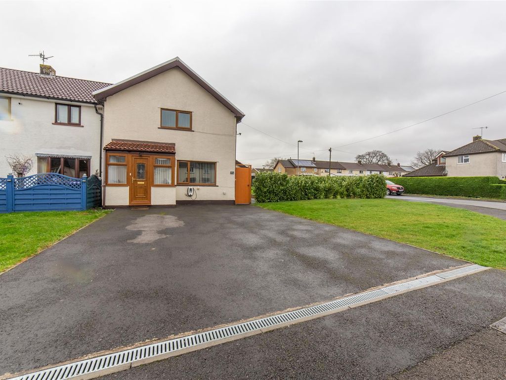 2 bed end terrace house for sale in Court Farm Road, Llantarnam