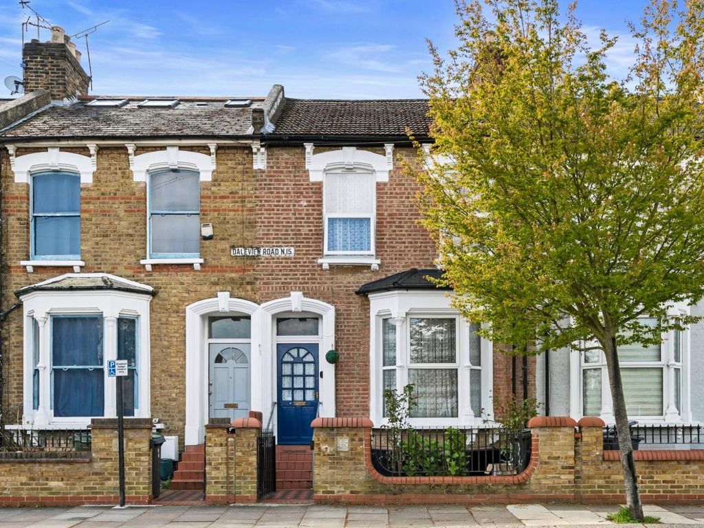 3 bed property for sale in Daleview Road, London N15 Zoopla