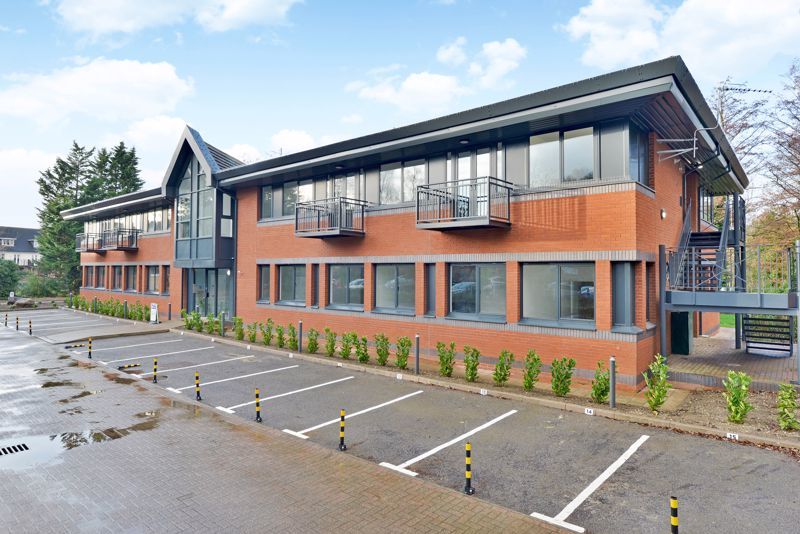 1 bed flat to rent in Weybrook House, Weyside Park, Godalming GU7, £