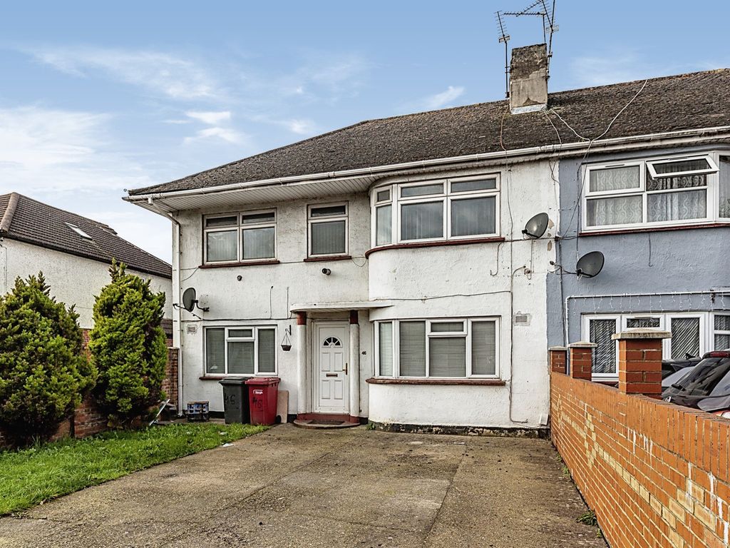 2 bed flat for sale in Tuns Lane, Slough SL1 Zoopla