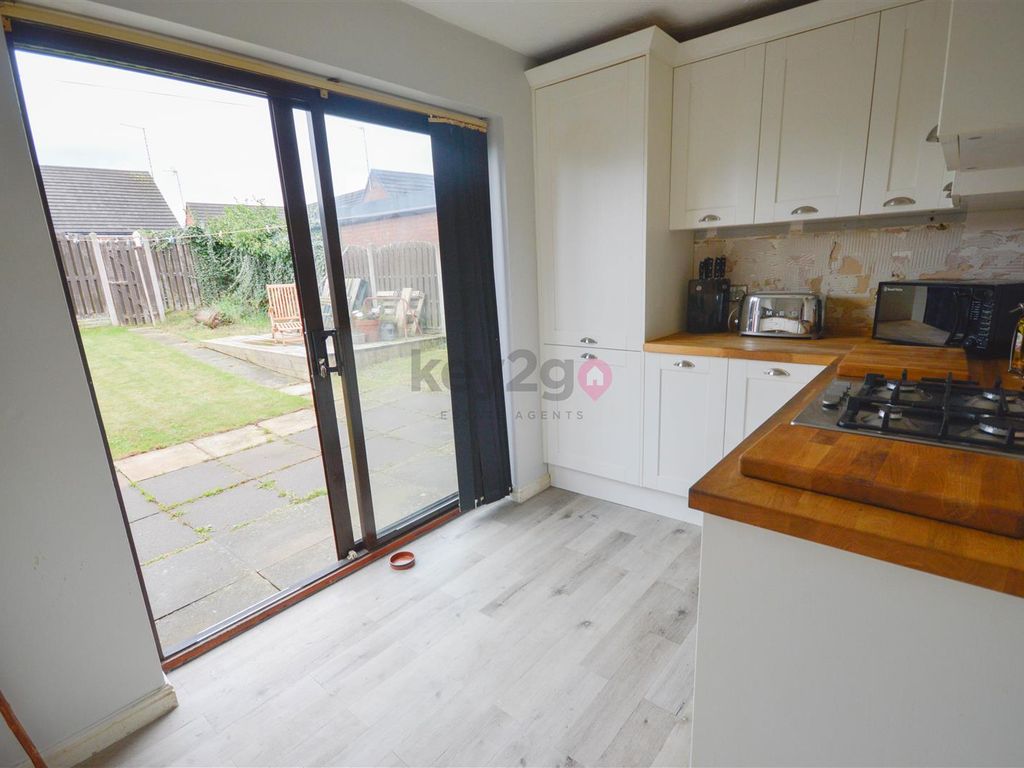 2 bed semidetached house for sale in Fanshaw Avenue, Eckington