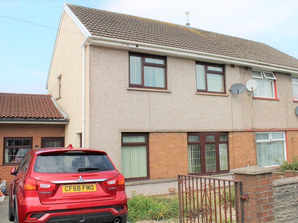 3 bed semidetached house for sale in HeolYMynydd, Sarn, Bridgend