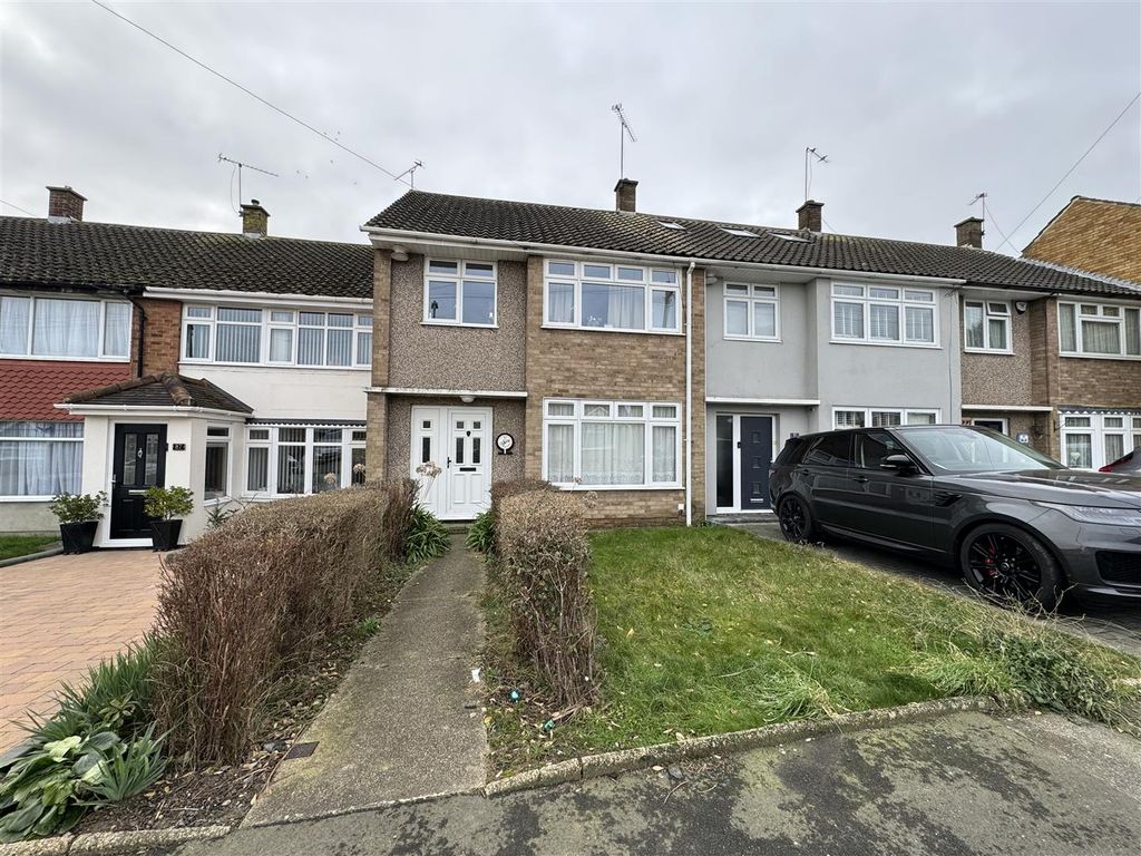 3 bed terraced house for sale in Andersons, Corringham, StanfordLe