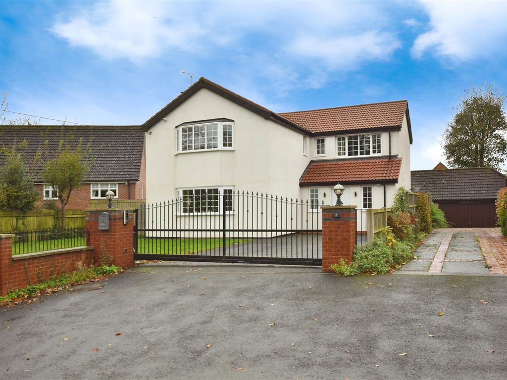 4 bed detached house for sale in Sheep Dyke Lane, Bonby, Brigg DN20, £
