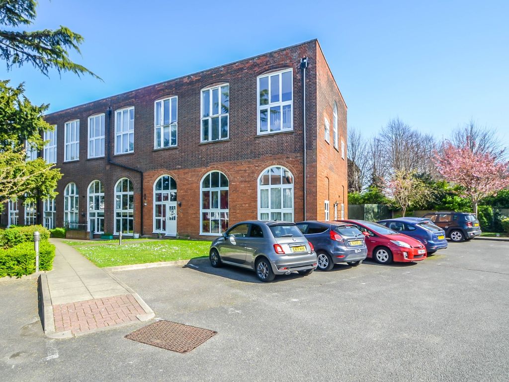 3 bed flat for sale in Sweyne Avenue, SouthendOnSea, Essex SS2 Zoopla