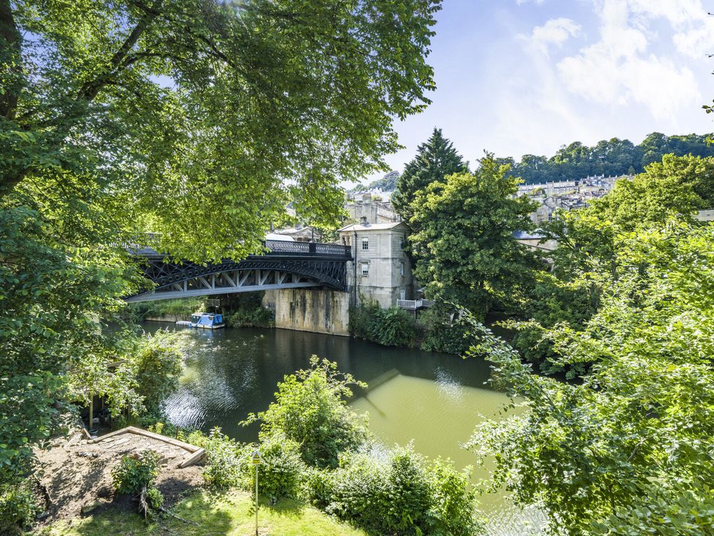 2 bed flat for sale in Forester Avenue, Bath, Somerset BA2, £350,000