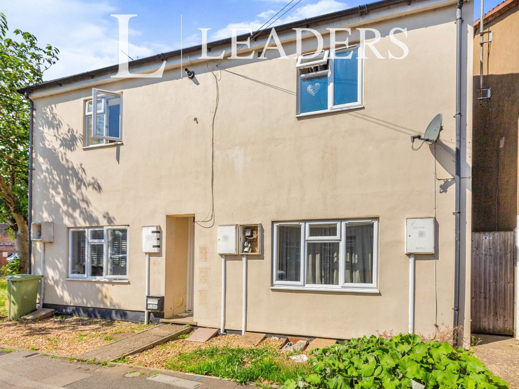 1 bed flat to rent in Oxford Street, Bletchley MK2 Zoopla