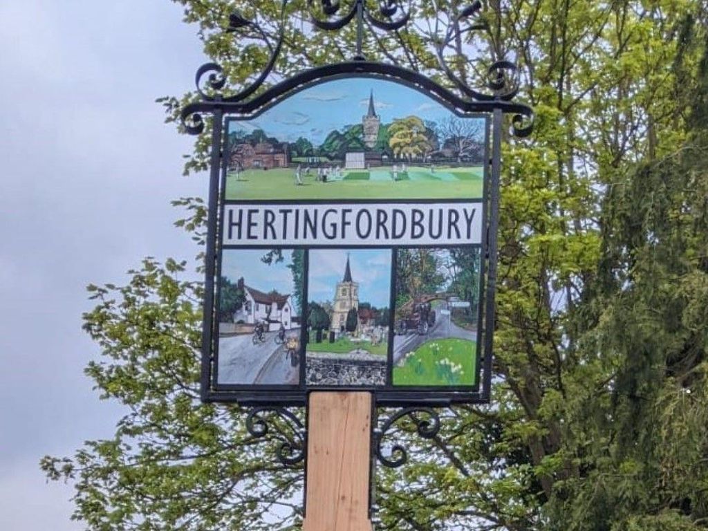 New home, 5 bed property for sale in Hertingfordbury Hill