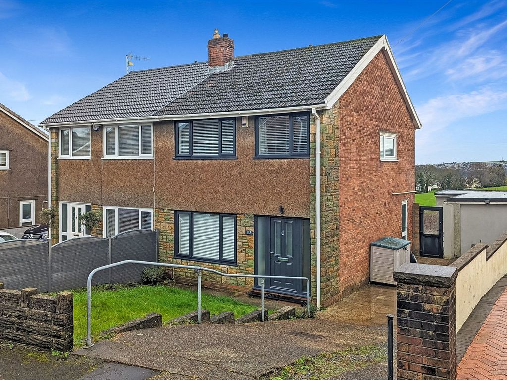 3 bed semidetached house for sale in LlwynYrEos, Morriston, Swansea