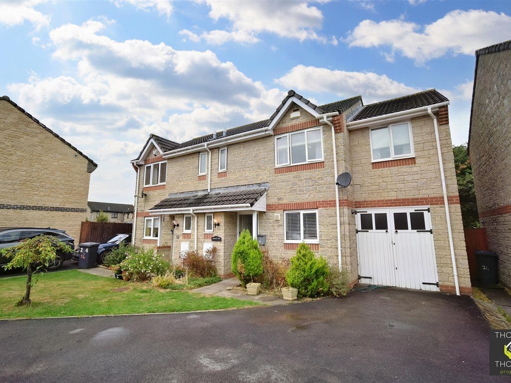 4 bed semidetached house to rent in Forbes Close, Abbeymead