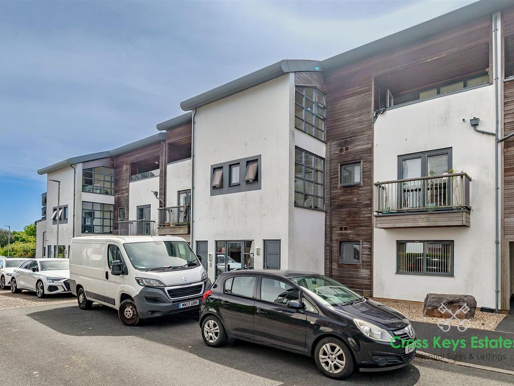 2 bed flat for sale in Endeavour Court, Stoke, Plymouth PL1, £135,000