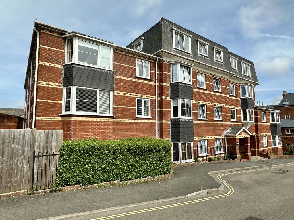 2 bed property for sale in Little Bicton Place, Exmouth EX8, £105,000
