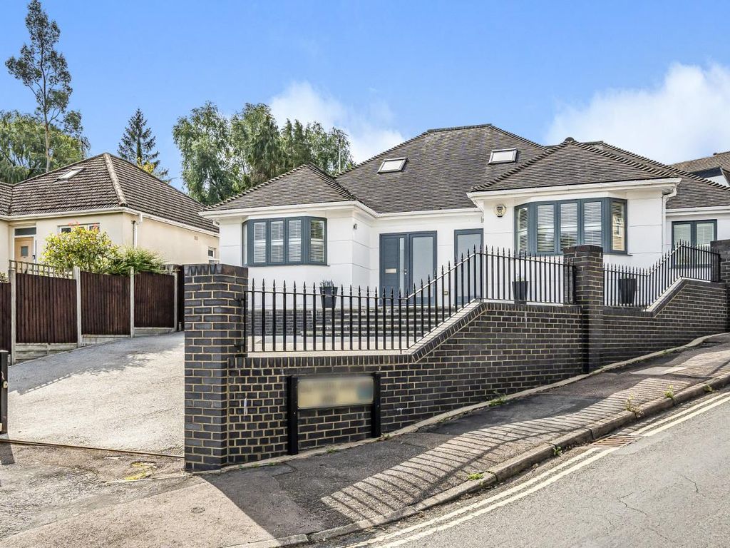 5 bed detached house for sale in Hill Rise, Cuffley, Potters Bar EN6, £