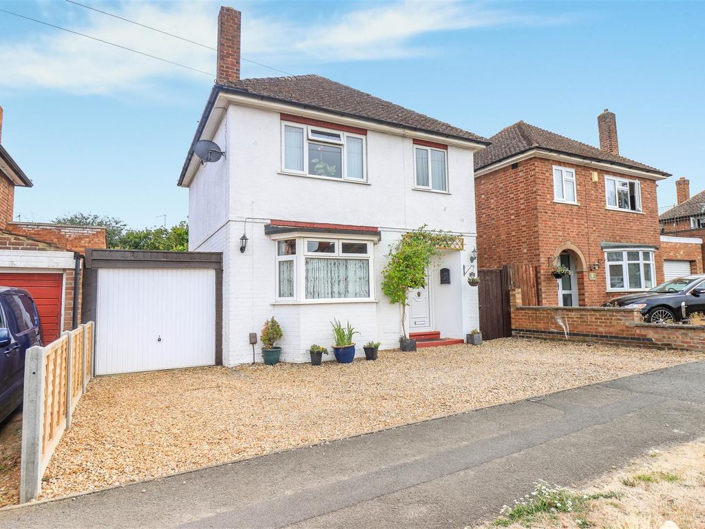 3 bed detached house for sale in Scott Road, Kettering NN16 Zoopla