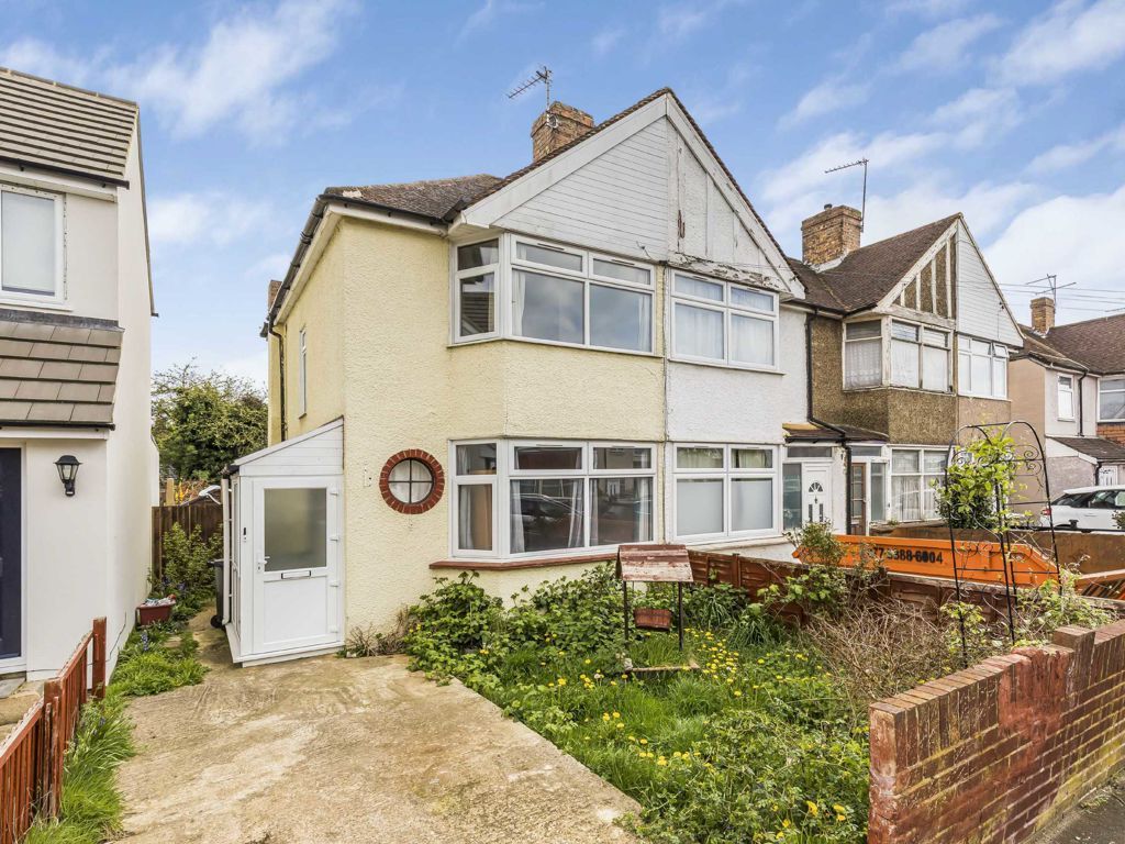 2 bed terraced house for sale in Cravan Avenue, Feltham TW13 Zoopla