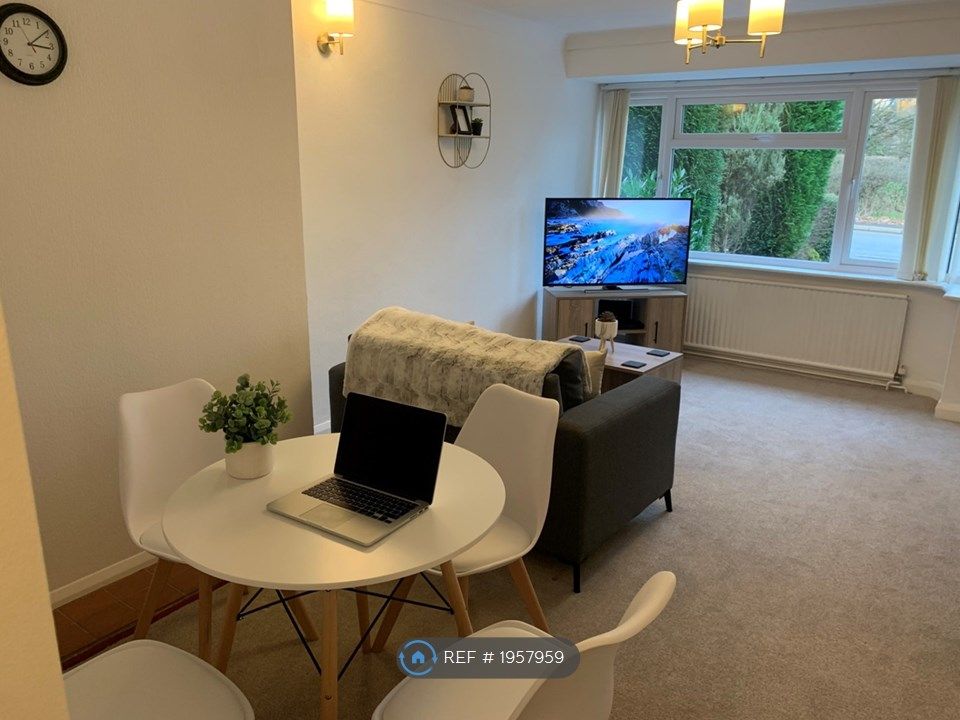 Room to rent in Westwood Heath Road, Coventry CV4, £490 pcm Zoopla