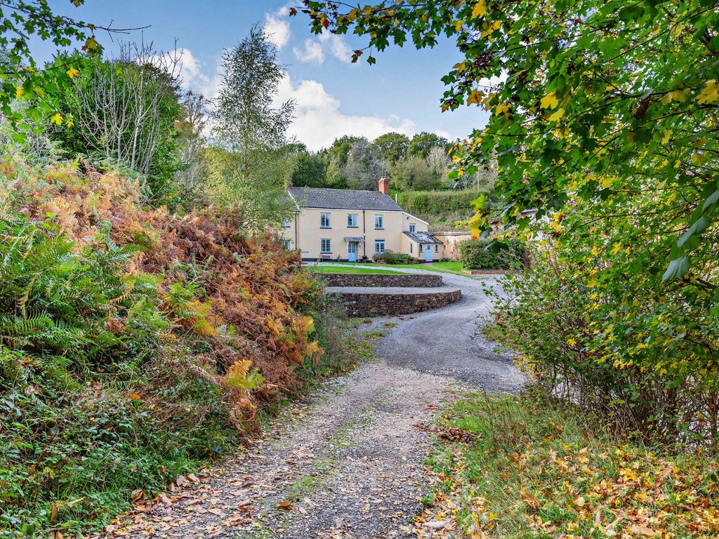 5 bed detached house for sale in Cowley, Exeter, Devon EX5 Zoopla