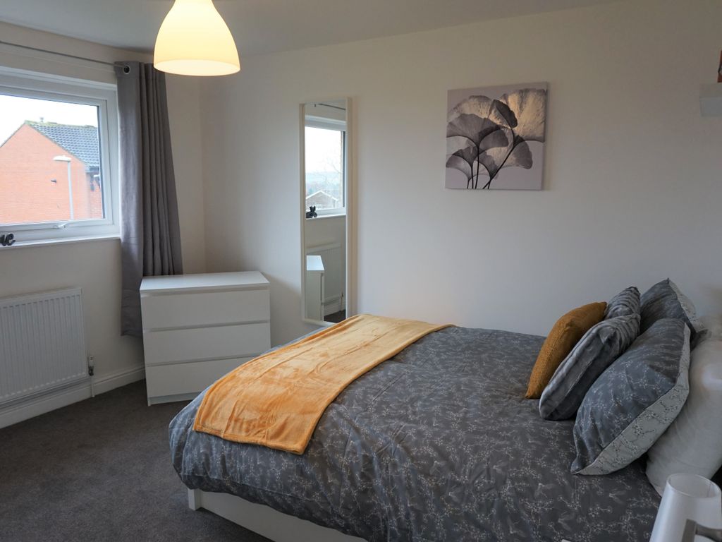 1 bed terraced house to rent in 27 Holmsley Walk, Woodlesford, Leeds