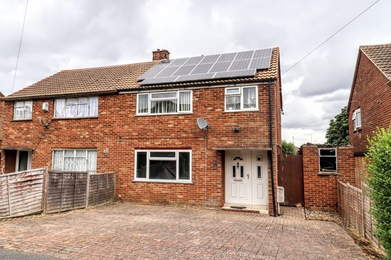 3 bed semidetached house for sale in Tattenhoe Lane, Bletchley, Milton
