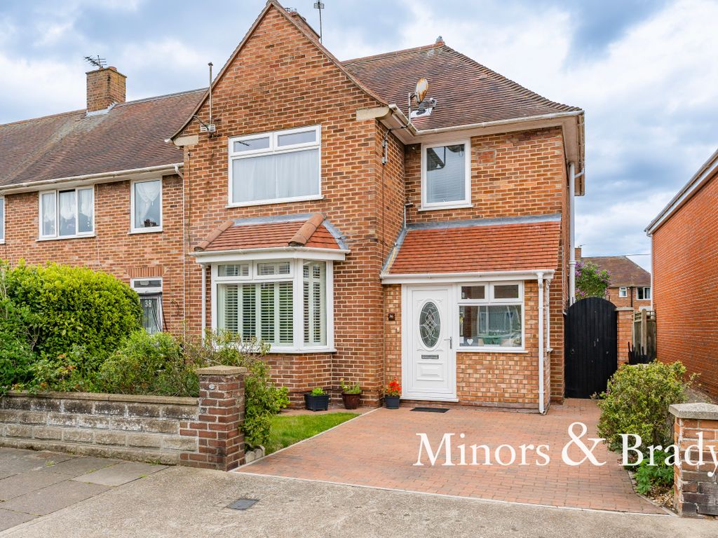 3 bed end terrace house for sale in Byron Road, Great Yarmouth NR30 Zoopla