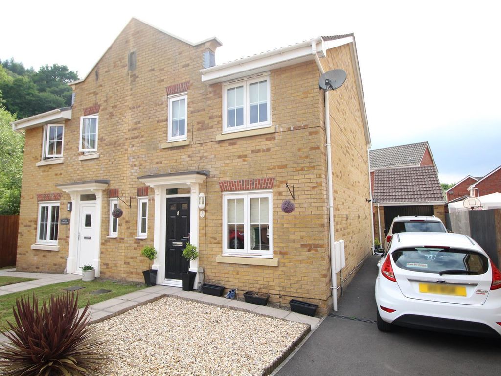 3 bed semidetached house for sale in Coed Celynen Drive, Abercarn