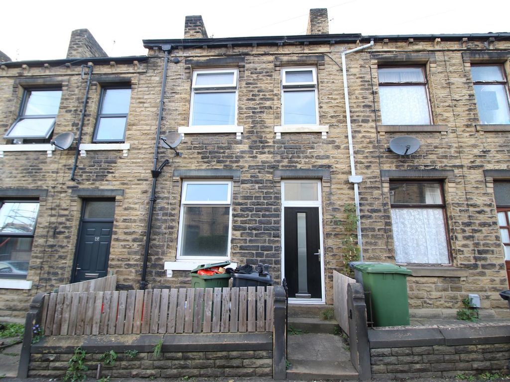 2 bed property to rent in Ravensknowle Road, Huddersfield HD5, £775 pcm Zoopla