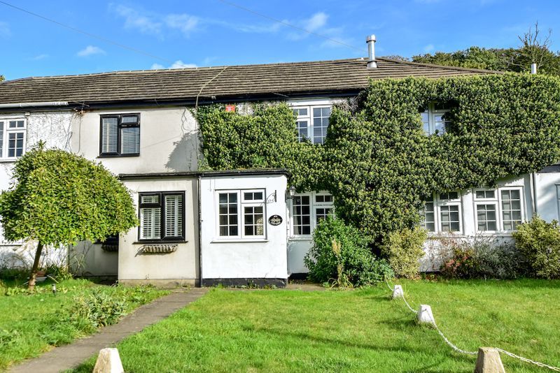 2 bed terraced house to rent in Vale Road, Chesham HP5, £1,500 pcm Zoopla