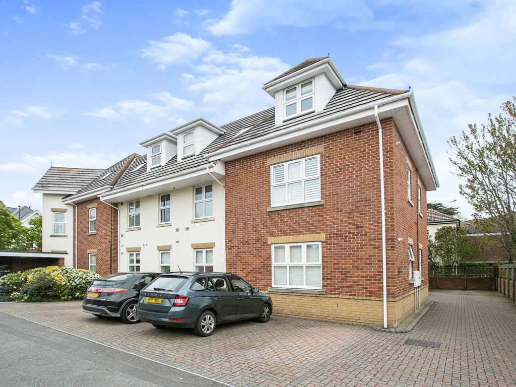 1 bed flat for sale in Capstone Court, Capstone Road, Bournemouth BH8