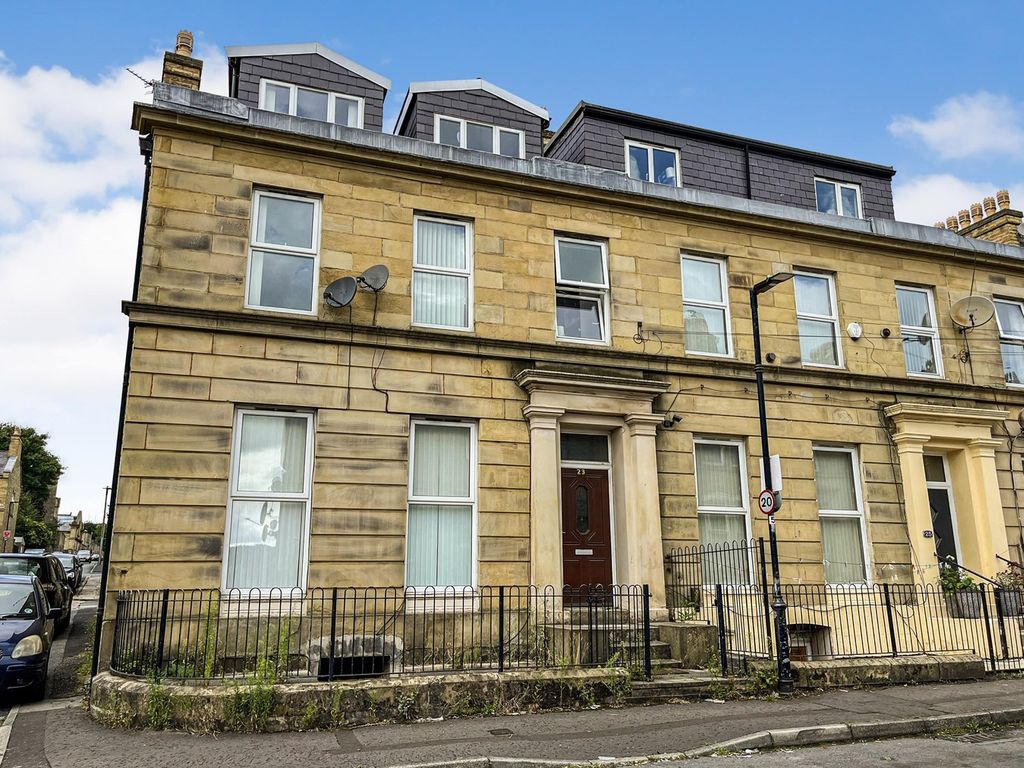 Rhodes Street, Halifax HX1  