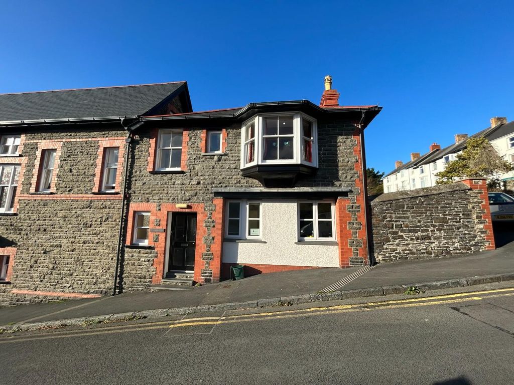 4 bed property to rent in North Road, Aberystwyth SY23, £1,400 pcm Zoopla