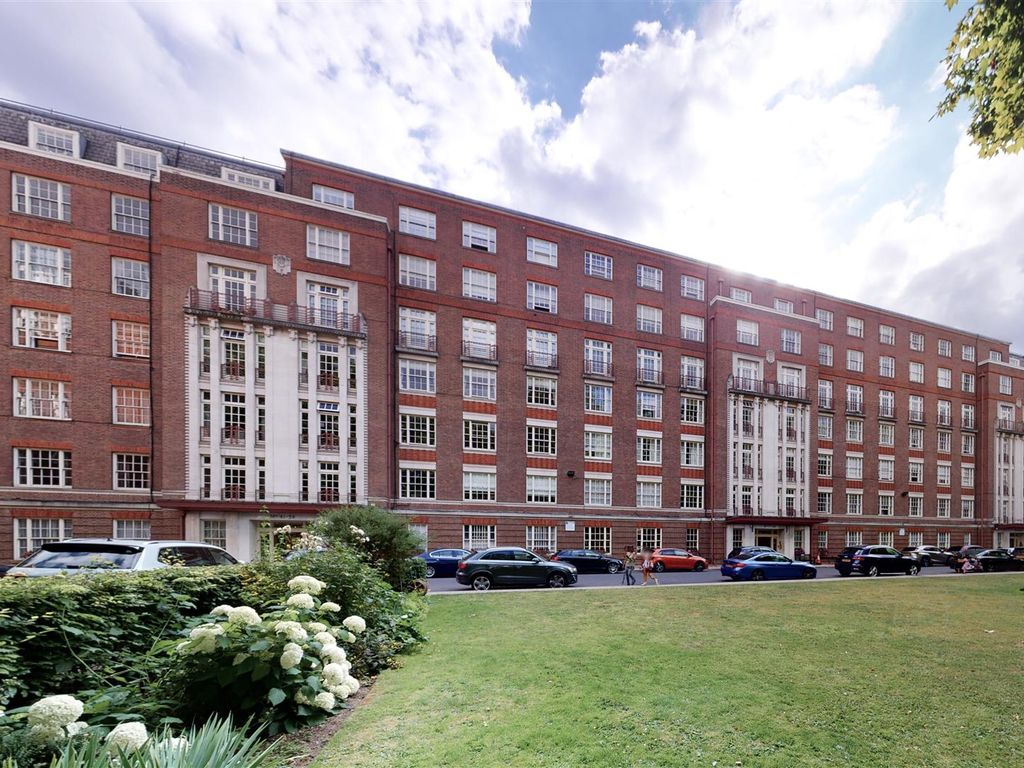 Eyre Court, 3-21 Finchley Road NW8  