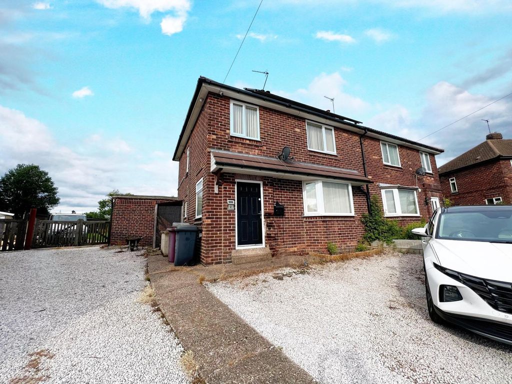 3 bed semidetached house to rent in Clune Street, Clowne, Chesterfield