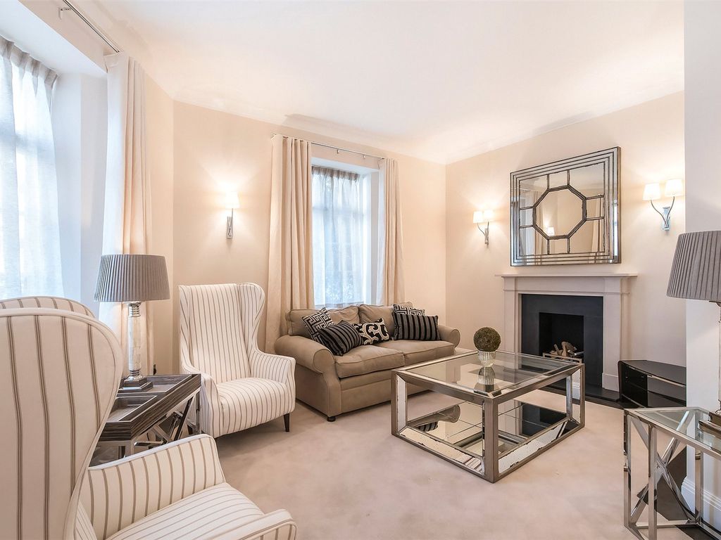 2 bed flat to rent in Eresby House, Rutland Gate, Knightsbridge, London