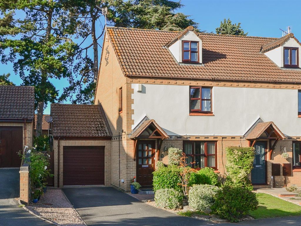 3 bed semidetached house for sale in King Charles Avenue, Powick