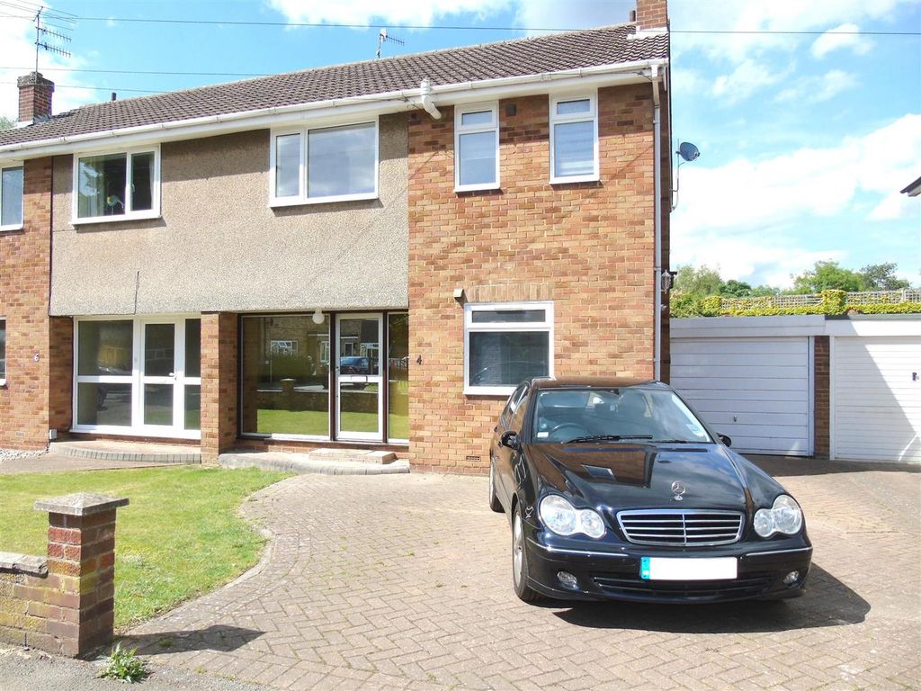 3 bed semidetached house to rent in Frogmoor Lane, Rickmansworth WD3