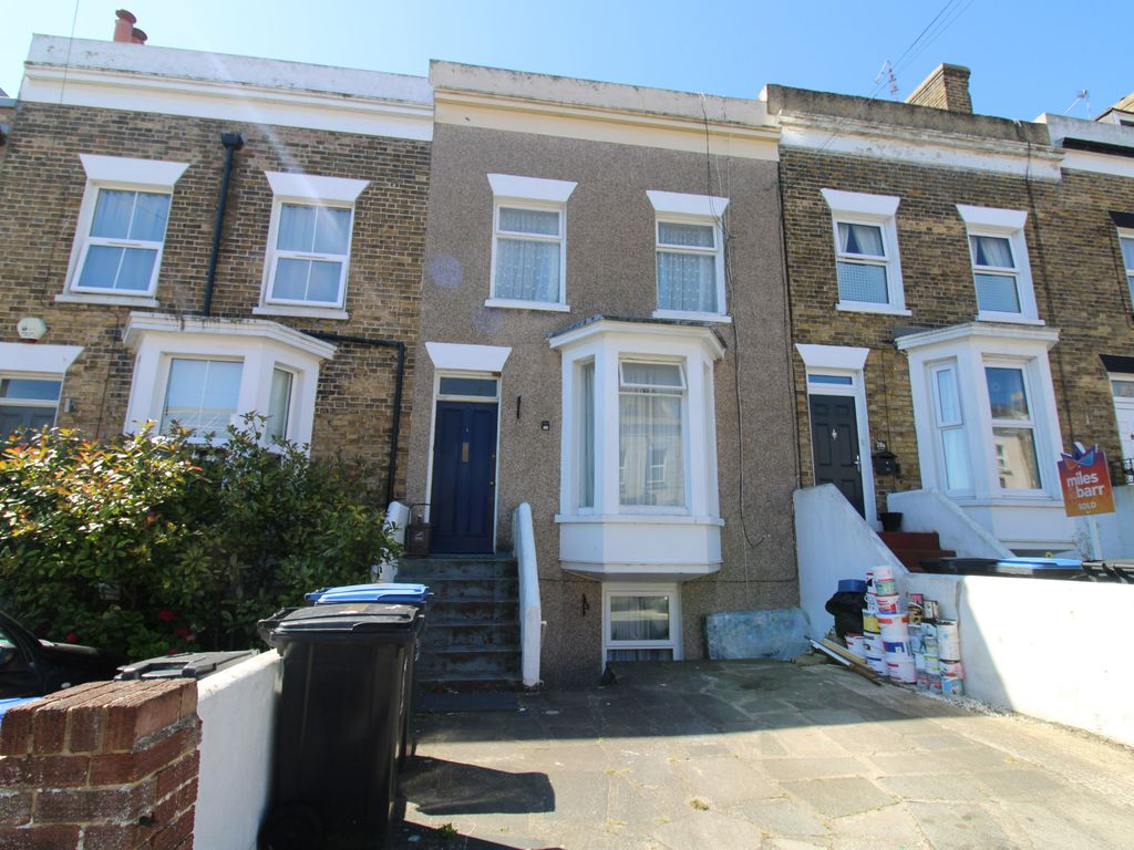 4 bed terraced house for sale in Vale Road, Ramsgate CT11, £319,000