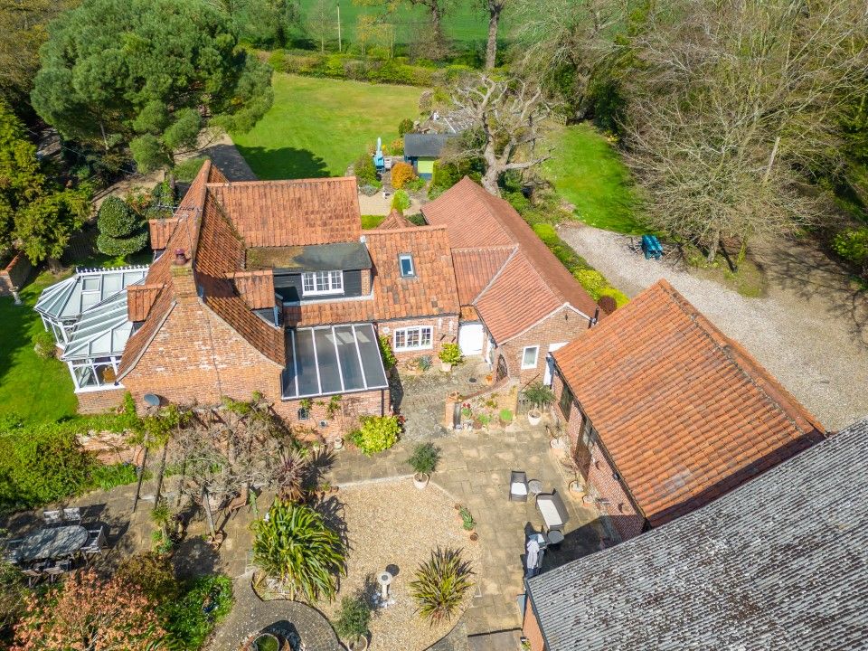 5 bed detached house for sale in Wood Street, Catfield, Great Yarmouth