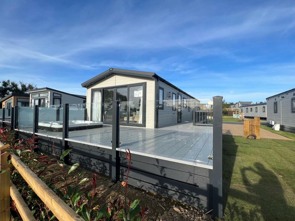 2 bed lodge for sale in St. Martin, Looe PL13 Zoopla