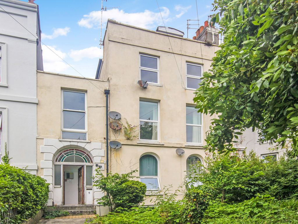 3 bed flat for sale in Gascoyne Place, Plymouth PL4, £160,000 Zoopla