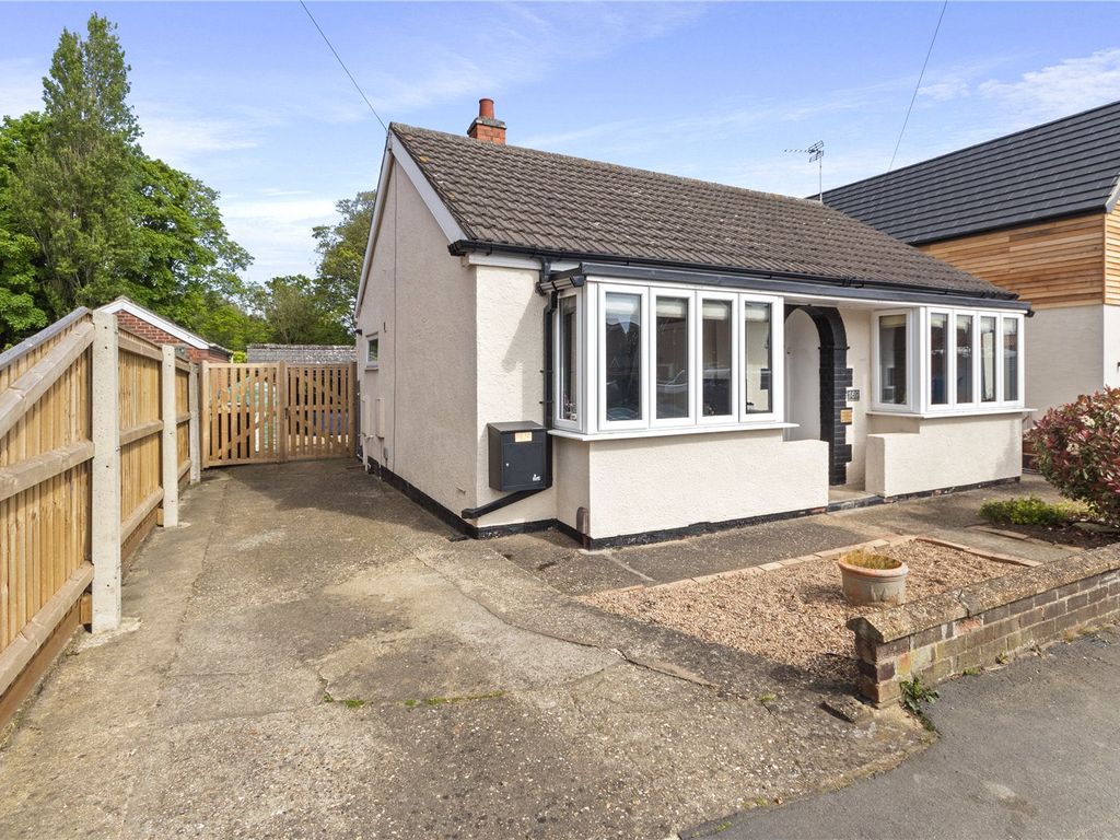 2 bed bungalow for sale in Eastfield Road, Louth, East Lindsey LN11, £