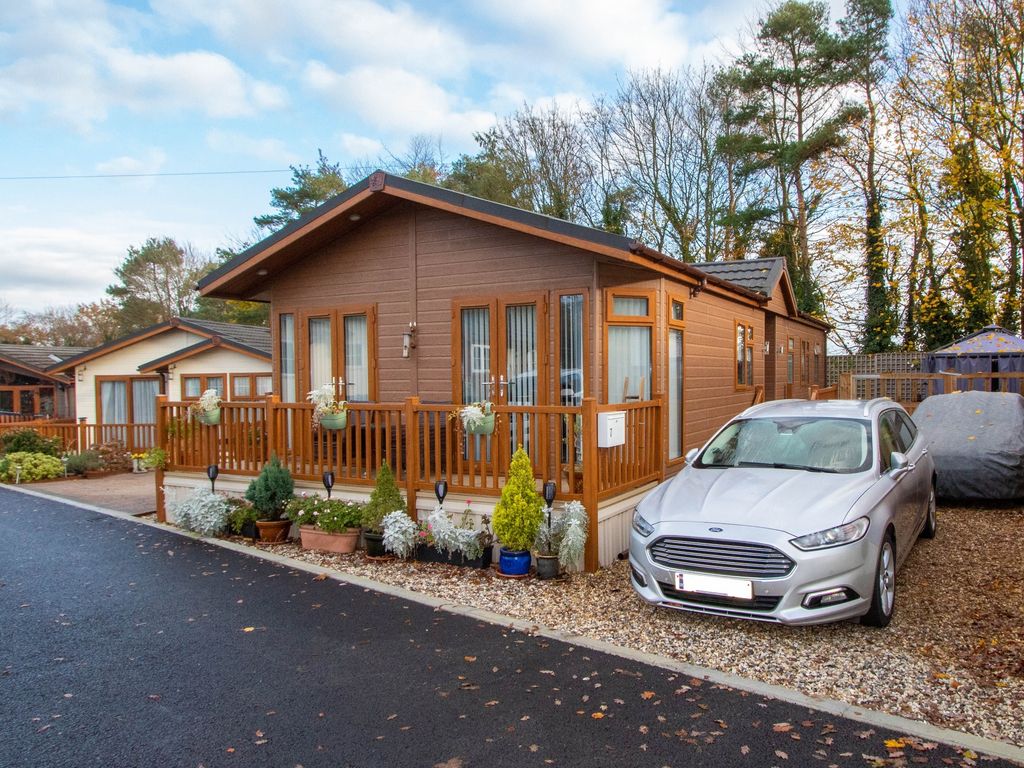 3 bed mobile/park home for sale in West View Close, Whimple, Exeter EX5