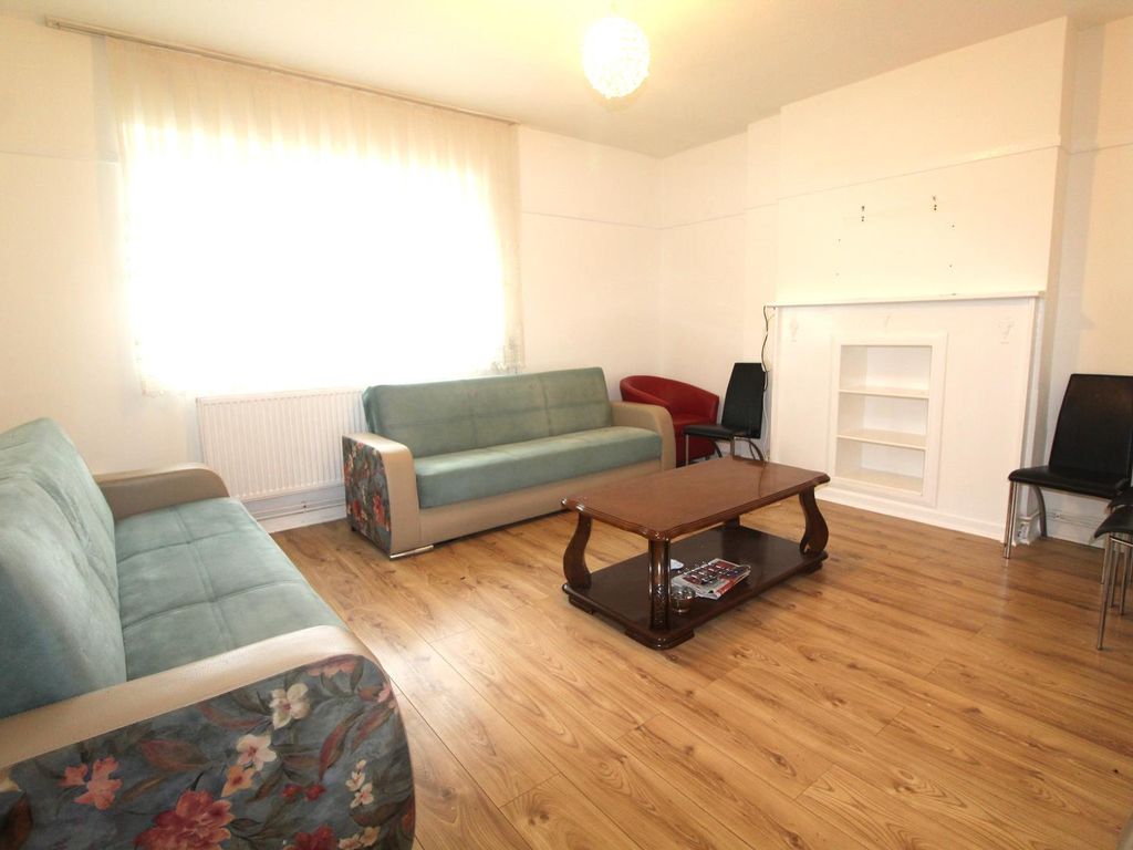 3 bed flat to rent in Cordelia House, Hoxton N1, £3,000 pcm Zoopla