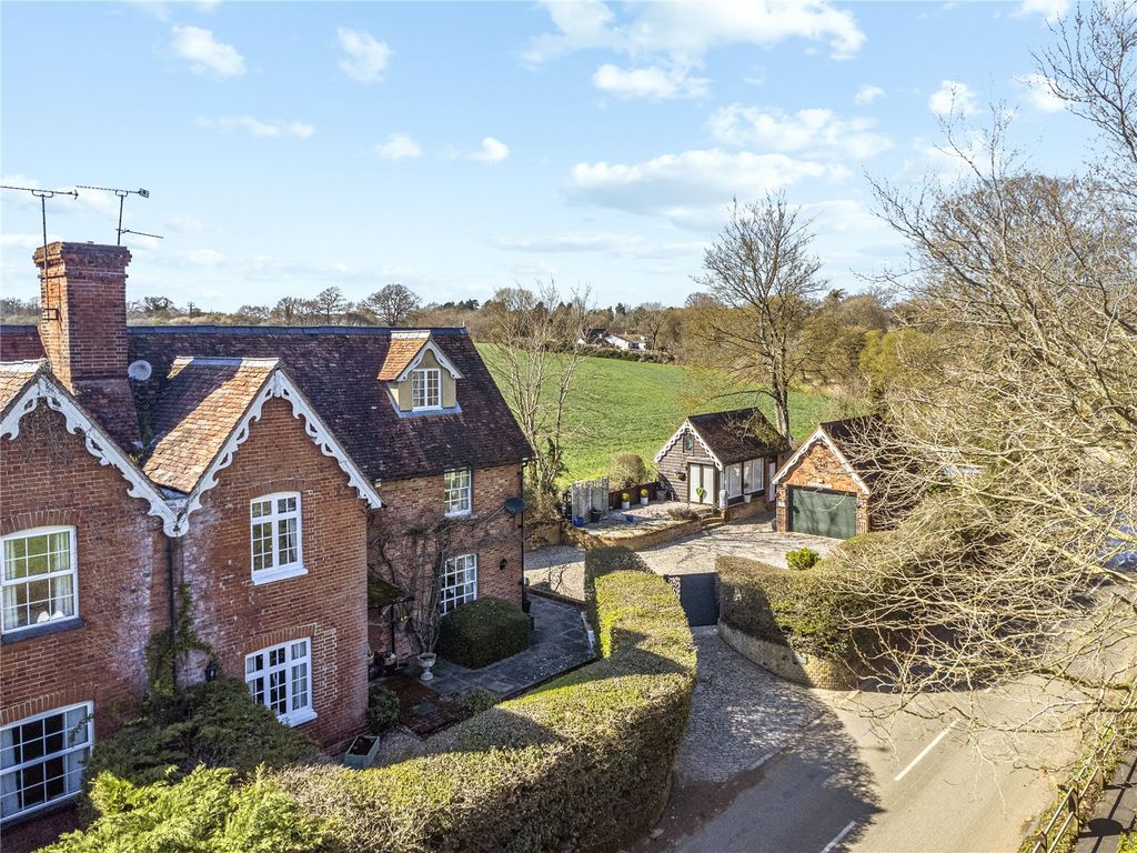 5 bed semidetached house for sale in Much Hadham, Hertfordshire SG10