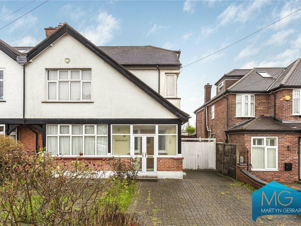 4 bed semidetached house for sale in Church Way, Whetstone, London N20