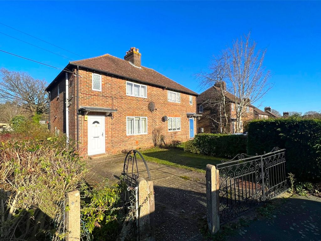 3 bed semidetached house for sale in Wyke Avenue, Ash, Surrey GU12, £