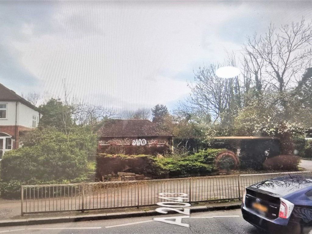 Land for sale in Malden Road, Worcester Park KT4, £250,000 Zoopla