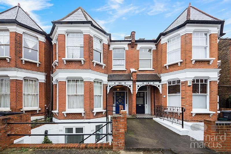 1 bed flat to rent in Coniston Road, London N10, £1,750 pcm Zoopla