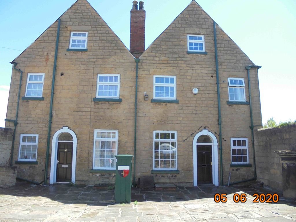 4 bed semidetached house to rent in Victoria Street, Mansfield NG18