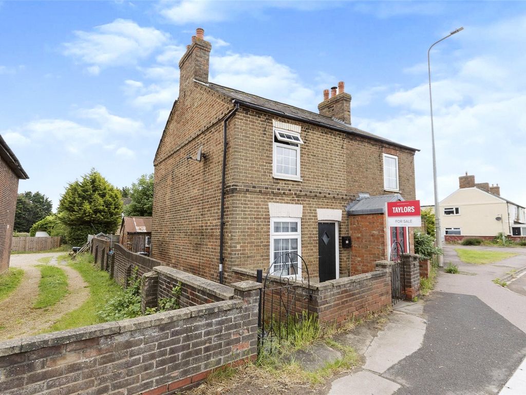 2 bed semidetached house for sale in High Road, Beeston, Sandy