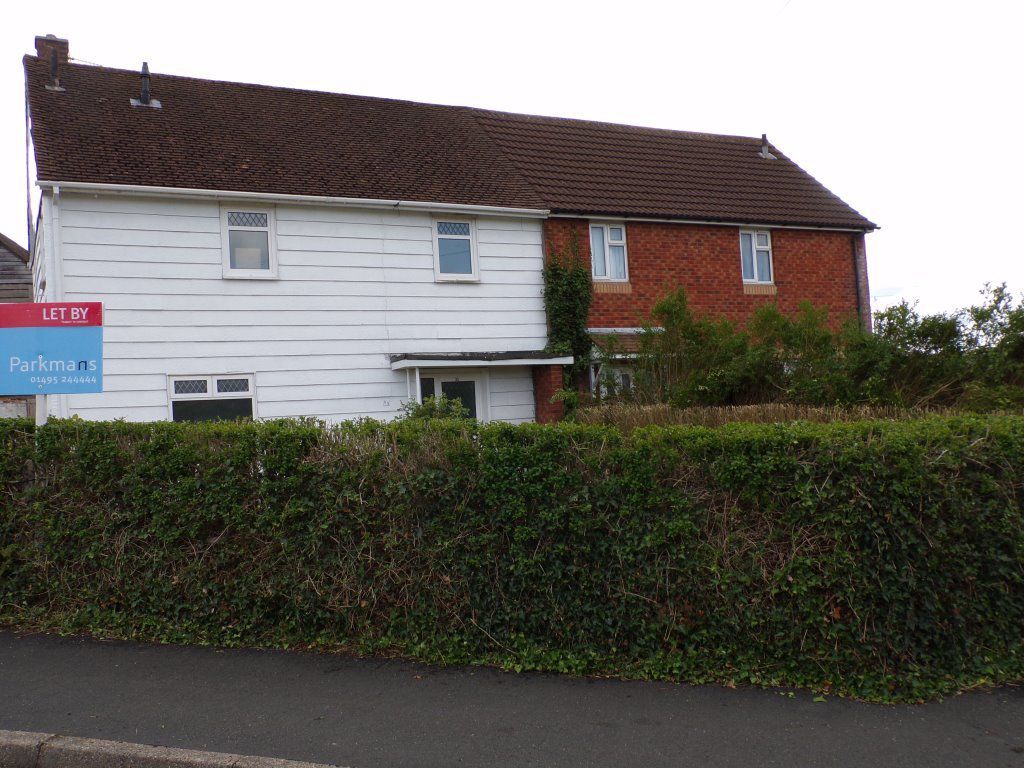 3 bed property to rent in Millbrook Road, Pontllanfraith, Blackwood